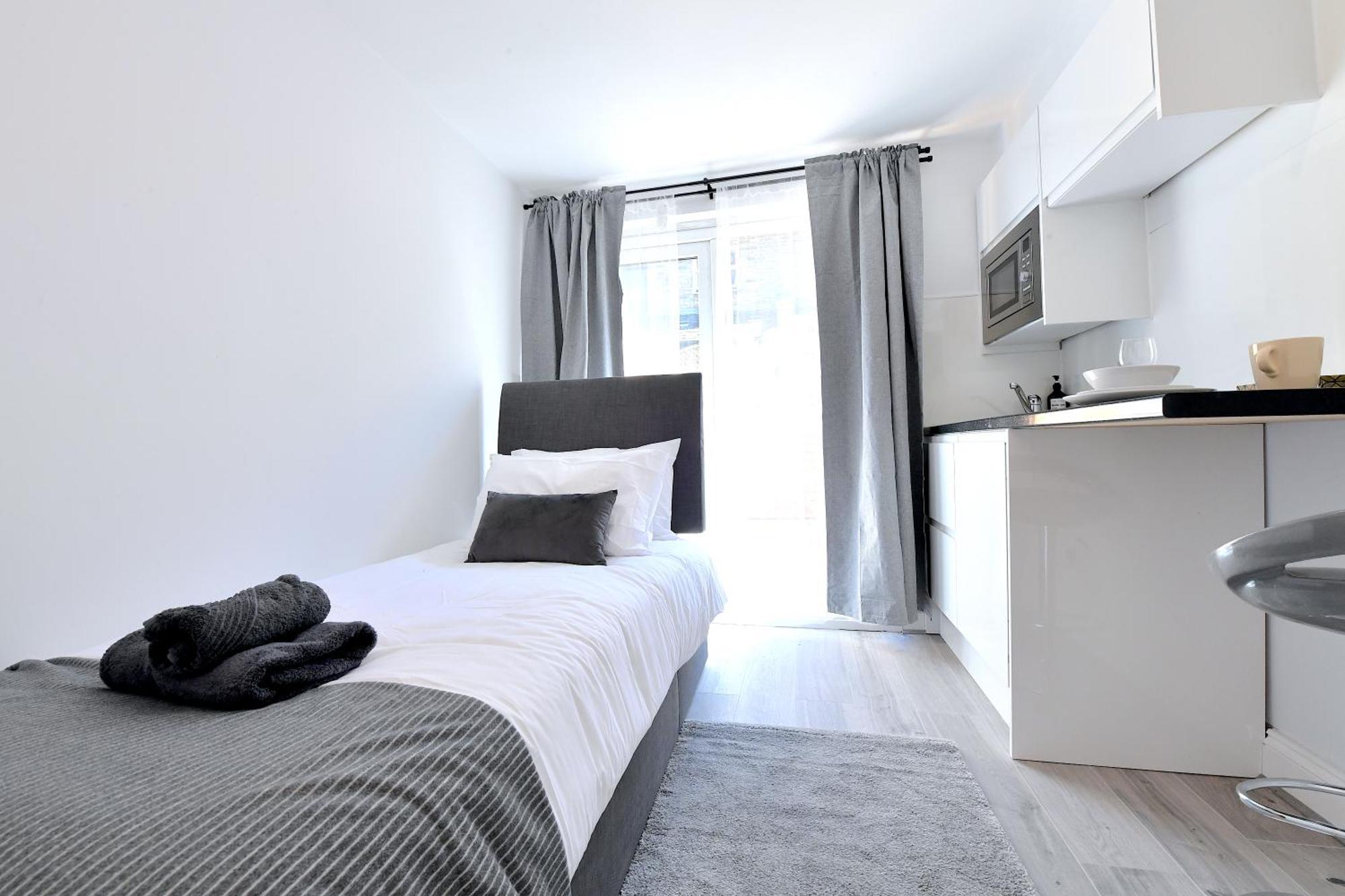 Stylish By Luxestays Fulham * London